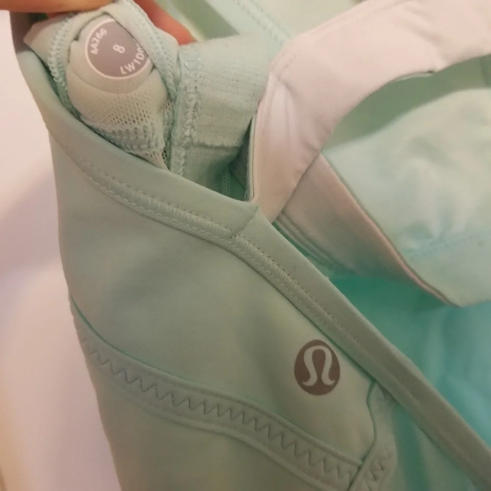 LULULEMON Aqua blue running tank size 8 - Picture 4 of 5